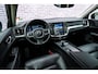 Volvo V60 2.0 B3 Essential Edition | Leder | Adaptieve Cruise Control | Sport Pack | 19" Black Edition Velgen | Stoelverwarming | Park Assist |