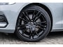 Volvo V60 2.0 B3 Essential Edition | Leder | Adaptieve Cruise Control | Sport Pack | 19" Black Edition Velgen | Stoelverwarming | Park Assist |