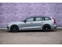 Volvo V60 2.0 B3 Essential Edition | Leder | Adaptieve Cruise Control | Sport Pack | 19" Black Edition Velgen | Stoelverwarming | Park Assist |