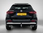 Mercedes-Benz GLA 250 e AMG Plug-In Hybride | Trekhaak | AMG Line | Panoramadak | Parkeerpakket met 360°-camera | Distronic | Stuur en Stoelverwarming. Inclusief 24 maanden MB Certified garantie voor Europa.
