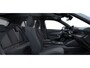 Peugeot e-2008 Business | Climate Control | Dashboard in zacht materiaal met carboneffect en hoogglans zwarte sierstrip | Extra getinte achterste zijruiten en achterruit
