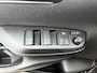 Toyota Yaris 1.5 Hybrid Dynamic | Stoel / Stuurwielverwarming | Navigatie | Parkeersensoren | NH / Mevr. van Houten HK 20-3