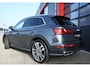 Audi Q5 55 TFSI e S-Line Quattro Competition | Luchtvering | Pano | B&O | Stoelmassage | Matrix Led | Afgevlakt Stuur | Virtual Cockpit | Alcantara | Dode Hoek | Ambient Sfeerverlichting+ | Zwenkbare Trekhaak | Camera | Keyless