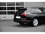 Volkswagen Golf Variant Life Edition | 'App-Connect' draadloze smartphone integratie | Achterbank in ongelijke delen neerklapbaar incl. middenarmsteun en doorlaadmogelijkheid | Afstandscontrolesysteem (Front Assist)