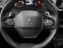 Peugeot 2008 130PK Active Pack | AppleCarPlay/AndroidAuto | Armsteun | Camera | Navigatie | Climate Control | Cruise Control | DAB Radio | LED | AUTOMAAT | LMV | Isofix | Parkeersensoren |