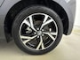 Toyota Yaris 1.5 Hybrid 115 Dynamic | Apple Carplay / Android Auto | Dodehoek detectie | Parkeersensoren voor/achter | Stoel-/stuurverwarming | Adaptive Cruise | Clima | Keyless | Camera | 16 inch