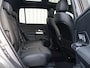 Mercedes-Benz GLB 180 136pk AUT Luxury Line | Trekhaak | Panoramaschuifdak | Rondomzicht Camera | Voorstoelen Verwarmd