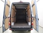 Mercedes-Benz Sprinter 317 CDI | L2 H2 | PRO | AUTOMAAT | ACHTERUITRIJCAMERA | NAVIGATIE | CRUISE CONTROL | BETIMMERDE LAADRUIMTE | DIEP ZWART | 3-ZITS | LICHT -/ REGEN SENSOR