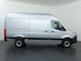 Mercedes-Benz Sprinter 317 CDI | L2 H2 | PRO | AUTOMAAT | ACHTERUITRIJCAMERA | NAVIGATIE | CRUISE CONTROL | BETIMMERDE LAADRUIMTE | DIEP ZWART | 3-ZITS | LICHT -/ REGEN SENSOR