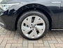 Volkswagen Golf 1.5 eTSI Style / AUTOMAAT/ PARK. SENSOREN + CAMERA/ CRUISE/ NAVI/ APP-CONNECT/ CLIMA/ STOELVERWARMING/ 17'' LMV