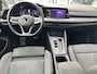Volkswagen Golf 1.5 eTSI Style / AUTOMAAT/ PARK. SENSOREN + CAMERA/ CRUISE/ NAVI/ APP-CONNECT/ CLIMA/ STOELVERWARMING/ 17'' LMV