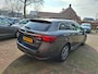 Toyota Avensis Touring Sports 1.8 VVT-i Dynamic. Zeer netjes! O.a. navi, camera, cruise, stoelverwarming. Boekjes aanwezig.