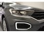 Volkswagen T-Roc 1.5 TSI Style Business [ Panoramadak Navi Trekhaak ]