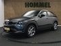 Mazda MX-30 e-SkyActiv EV 145 Exclusive-line 36 kWh - ORIGINEEL NEDERLANDSE AUTO - 3 FASE LADEN - SNELWEG LAAD MOGELIJKHEID - HEAD-UP DISPLAY - PARKEERSENSOREN VOOR EN ACHTER - STUUR EN STOEL VERWARMING - DODEHOEK DETECTIE