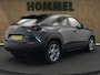 Mazda MX-30 e-SkyActiv EV 145 Exclusive-line 36 kWh - ORIGINEEL NEDERLANDSE AUTO - 3 FASE LADEN - SNELWEG LAAD MOGELIJKHEID - HEAD-UP DISPLAY - PARKEERSENSOREN VOOR EN ACHTER - STUUR EN STOEL VERWARMING - DODEHOEK DETECTIE