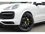 Porsche Cayenne Coupé 3.0 E-Hybrid | Sport Chrono | Pano | Alcantara | Luchtvering | HUD | Memory | 360 |
