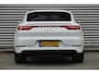 Porsche Cayenne Coupé 3.0 E-Hybrid | Sport Chrono | Pano | Alcantara | Luchtvering | HUD | Memory | 360 |