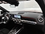 Mercedes-Benz GLB 200 Business Solution AMG | Panoramadak | Trekhaak | Achteruitrijcamera | DISTRONIC | Inclusief 24 maanden MB Certified garantie voor Europa.