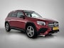 Mercedes-Benz GLB 200 Business Solution AMG | Panoramadak | Trekhaak | Achteruitrijcamera | DISTRONIC | Inclusief 24 maanden MB Certified garantie voor Europa.