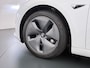 Tesla Model 3 SR+ 325PK AutoPilot Leer Pano-Dak Adaptive Cruise Lmv 18" Camera's Elektr.-Stuur+Stoelen+Spiegels+Geheugen+Easy-Entry+Verwarmde stoelen Park assistent Pdc WIFI Ecc Lane-Assist Speed-Assist Soh 85% Ecc Navi Led DAB Voorverwarmen interieur via App Keyless One-Pedal-Drive 1e Eigenaar Origineel Nederlands Fabrieksgarantie op Accu en Motor tot 28-9-2028/160.000KM