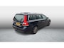 Volvo V70 2.0 T4 Polar+ | Trekhaak | Origineel Nederlandse auto 1e eigenaar | Volvo dealer onderhouden | Schuifdak | Niveauregeling | Lederen bekleding | Elektrische stoelverstelling | Bi-xenon koplampen | Standkachel | Stoelverwarming | Verwarmbare voorruit | Dakrails zilver | Volvo On Call | Parkeersensoren voor + achter | Elektrische achterklep |