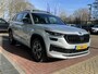 Skoda Kodiaq 1.5 TSI Sportline Business 7p. / Panoramadak / Zwenkbare trekhaak / Fabrieksgarantie t/m 06-2028
