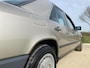 Mercedes-Benz Pullman 200D W124 1986, TREKHAAK, BEKLEDING