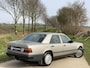 Mercedes-Benz Pullman 200D W124 1986, TREKHAAK, BEKLEDING