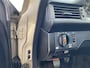 Mercedes-Benz Pullman 200D W124 1986, TREKHAAK, BEKLEDING
