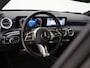 Mercedes-Benz A-klasse 250 e Luxury Line | Panoramadak | Sfeerlicht | Camera | Keyless | Zwarte Hemel | Cruise | DAB