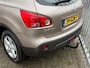 Nissan Qashqai 2.0 Acenta 140PK NL AUTO NAP! NAVI l Camera l Trekhaak l Cruise l MTF-stuur l NIEUWE APK!