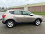Nissan Qashqai 2.0 Acenta 140PK NL AUTO NAP! NAVI l Camera l Trekhaak l Cruise l MTF-stuur l NIEUWE APK!