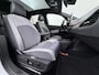 Volkswagen ID.3 First Max 62kWh Pano-Dak Elektr.Stoelen Adap.Cruise Camera Head-Up Matrix-Led Elektr.Stoelen 20"lm Navi Ecc Keyless Advanced SOH 89% Ergo Active Stoelen Stuur+Stoelverwarming Led-a-licht dynamisch Apple Carplay Android Auto Dodehoek detector Origineel Nederlandse Auto € 49.176 nieuw!