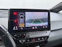 Volkswagen ID.3 First Max 62kWh Pano-Dak Elektr.Stoelen Adap.Cruise Camera Head-Up Matrix-Led Elektr.Stoelen 20"lm Navi Ecc Keyless Advanced SOH 89% Ergo Active Stoelen Stuur+Stoelverwarming Led-a-licht dynamisch Apple Carplay Android Auto Dodehoek detector Origineel Nederlandse Auto € 49.176 nieuw!