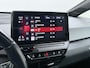 Volkswagen ID.3 First Max 62kWh Pano-Dak Elektr.Stoelen Adap.Cruise Camera Head-Up Matrix-Led Elektr.Stoelen 20"lm Navi Ecc Keyless Advanced SOH 89% Ergo Active Stoelen Stuur+Stoelverwarming Led-a-licht dynamisch Apple Carplay Android Auto Dodehoek detector Origineel Nederlandse Auto € 49.176 nieuw!