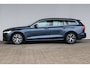 Volvo V60 2.0 B4 Core | Adaptieve cruise control | Elektrische uitklapbare trekhaak | Dodehoek-detectie | DAB+ |