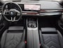 BMW i5 XDrive 40 M Sport Edition 84 kWh 4WD / VOL LEDER / Fabrieksgarantie t/m 04-2028 / SOH 96,61% / Elektrische Trekhaak (1500KG) / Comfort Pack / Innovation Pack / M Sportpakket Pro / Travelpack / Harman/Kardon Audio Systeem /