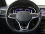 Volkswagen T-Cross 1.0 TSI R-Line | Achteruitrijcamera | Navigatie | Adaptieve cruise control | Digital cockpit Pro | LED Plus verlichting | Climate control | CarPlay |