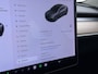 Tesla Model 3 Long Range AWD 75kWh Trekhaak AutoPilot Leeer Pano-dak Adaptive-Cruise Camera's Elektr.-Stuur+Stoelen+Spiegels+Geheugen+Easy-Entry+Verwarmde stoelen Park assistent Pdc WIFI Lane-Assist Navi LED DAB Voorverwarmen interieur Keyless One-Pedal-Drive 4WD SOH 86% 1.000KG Trekgewicht Origineel Nederlandse Auto Fabrieksgarantie op Accu en Motor tot 19-12-2027/192.00km € 60.430 nieuw!