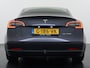 Tesla Model 3 Long Range AWD 75kWh Trekhaak AutoPilot Leeer Pano-dak Adaptive-Cruise Camera's Elektr.-Stuur+Stoelen+Spiegels+Geheugen+Easy-Entry+Verwarmde stoelen Park assistent Pdc WIFI Lane-Assist Navi LED DAB Voorverwarmen interieur Keyless One-Pedal-Drive 4WD SOH 86% 1.000KG Trekgewicht Origineel Nederlandse Auto Fabrieksgarantie op Accu en Motor tot 19-12-2027/192.00km € 60.430 nieuw!