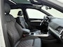 Audi Q5 50 TFSI e S edition Competition | Panoramadak | Trekhaak | Bang & Olufsen | Head-up display | Lederen bekleding ‘Valcona’ | 3-zone airco | Dodehoek detectie | Keyless | LED matrix verlichting |