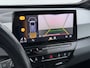 Volkswagen ID.3 First Max 62kWh Pano-dak 20"lm Head-Up-Display Adap.Cruise Camera Elek.Stoelen Navi Ecc Keyless Advanced Head-Up Matrix-Led SOH 91% Ergo Active Stoelen+Stuur+Stoelverwarming Led-a-licht dynamisch Apple Carplay Android Auto Dodehoek detector Dealeronderhouden Origineel Nederlandse Auto € 49.175,- nieuw!