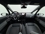 Volkswagen ID.3 First Max 62kWh Pano-dak 20"lm Head-Up-Display Adap.Cruise Camera Elek.Stoelen Navi Ecc Keyless Advanced Head-Up Matrix-Led SOH 91% Ergo Active Stoelen+Stuur+Stoelverwarming Led-a-licht dynamisch Apple Carplay Android Auto Dodehoek detector Dealeronderhouden Origineel Nederlandse Auto € 49.175,- nieuw!