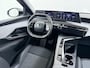 Peugeot 5008 1.2 Hybrid 145 Allure Automaat | 7 zitplaatsen | Automatische airco | Lichtmetalen velgen 19 inch | Camera achter | Apple Carplay en Android auto draadloos