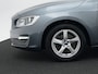 Volvo V60 2.0 T3 Polar | Dealer onderhouden | Navigatie | Trekhaak | Climate Control | Park Assist achter | Cruise Control