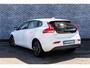 Volvo V40 T2 Polar+ | Navigatie | Cruise Control | Lederen Bekleding | Stoelverwarming | Climate Control | High Performance Audio | Park Assist | Volvo On Call