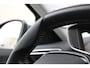 Peugeot e-2008 EV Allure 50 kWh | Fase 3 laden | Navigatie | Stoelverwarming | Adaptieve cruise control | 3D Instrumentenpaneel |