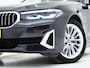 BMW 5-Serie Touring 530e xDrive | Panoramadak | Leder | Sfeerlicht | Carplay | Camera | Stoelverwarming