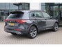 SEAT Tarraco 1.4 TSI e-Hybrid PHEV FR Business 245PK / 180kW DSG, NL auto door ons geleverd 1e eigenaar, 20" 'Supreme Cosmo Grey' LMV, 360 graden rondomzichtcamera (area view), panoramadak, elektrische achterklep met sensorsturing, winterpakket (verwarmbare stoelen), dodehoekdetectie (side assist), Apple Carplay & Android Auto, elektrisch verstel-, verwarm- en inklapbare buitenspiegels, draadloze telefoonlader etc.