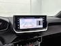 Peugeot 2008 SUV Allure Hybrid 145pk Automaat | Navigatie via draadloze Apple Carplay / Android Auto | Rondomzichtcamera | Stoelverwarming | Climate Control | Adaptieve Cruise Control | Parkeersensoren v+a | Dodehoeksensor | Keyless start | Armsteun | Digitaal instrumentenpaneel | DAB+ radio | Led koplampen | Donker getint glas | 17" lichtmetalen velgen |